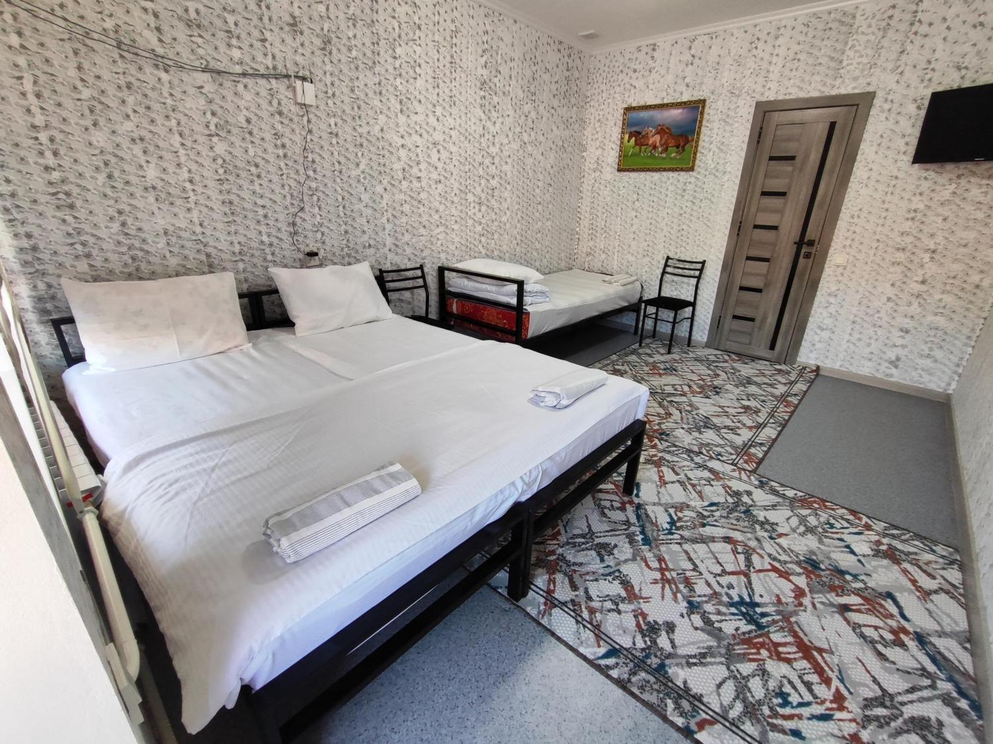 Guest House Sanat Naryn Extérieur photo